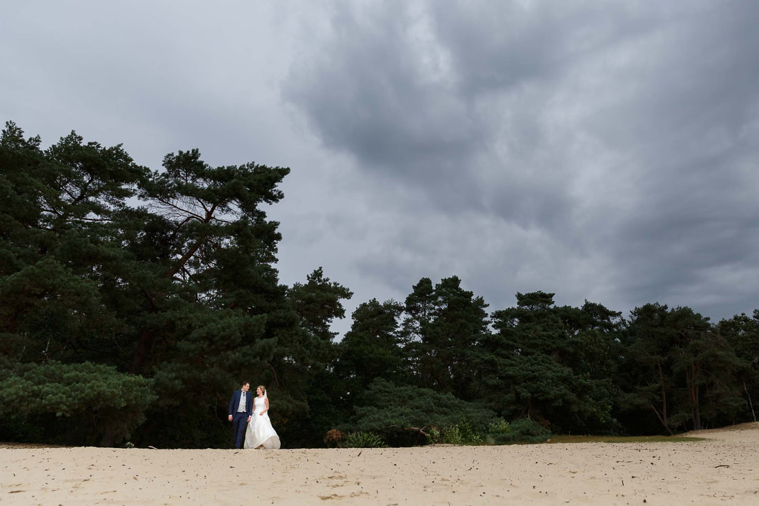 trouwen op urk, trouwen kerkje aan de zee, trouwfotograaf urk, bruidsfotograaf urk, huwelijksfotograaf urk